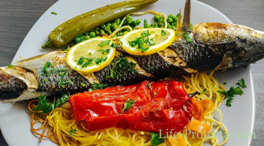 Chefal la cuptor, cu spaghette si legume